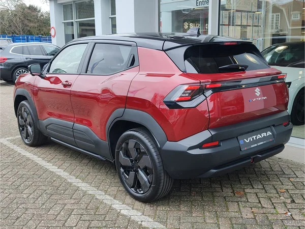 Suzuki e Vitara, foto 3