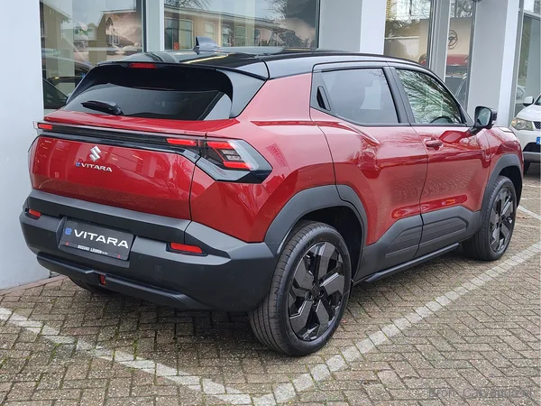 Suzuki e Vitara, foto 5